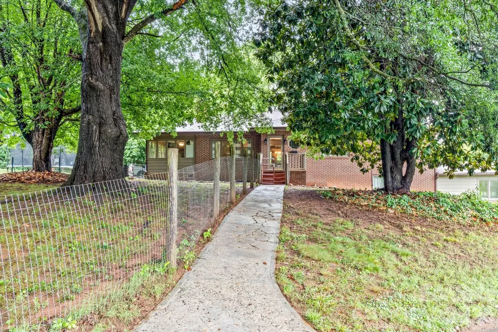 226 Pleasant Hill Drive Elkin NC 28621