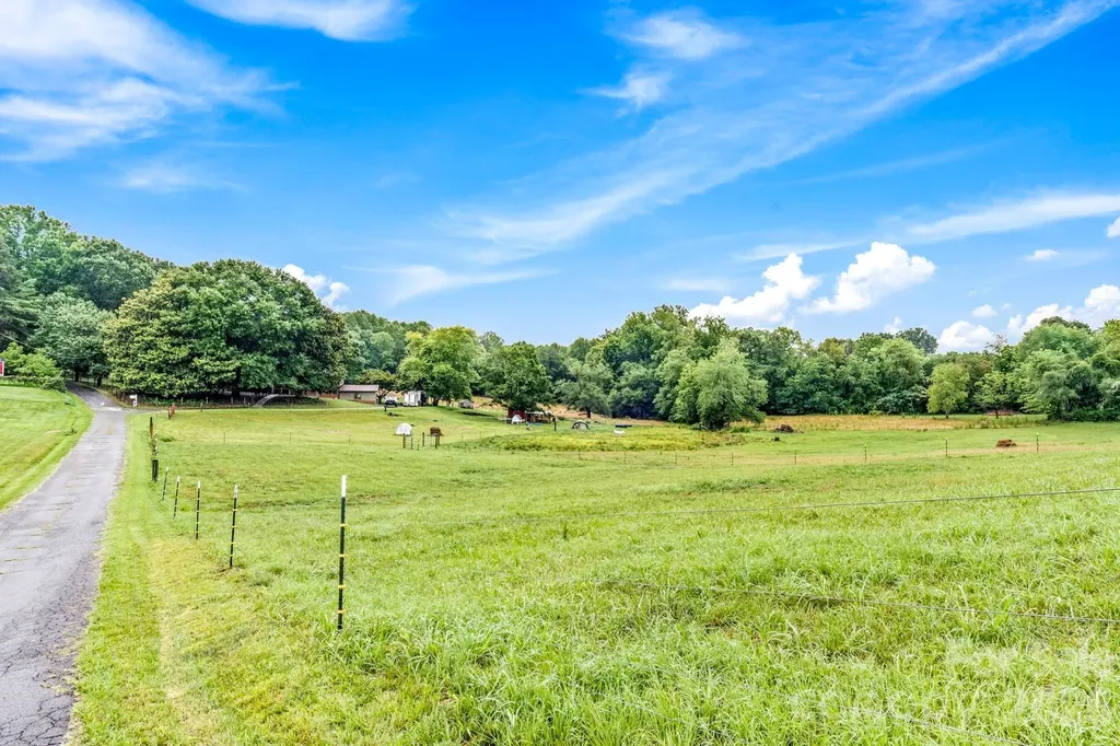 226 Pleasant Hill Drive Elkin NC 28621