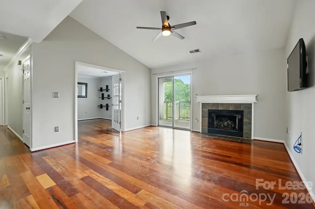 5007 Sharon Road Charlotte NC 28210