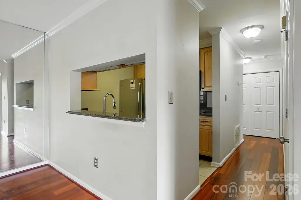 5007 Sharon Road Charlotte NC 28210