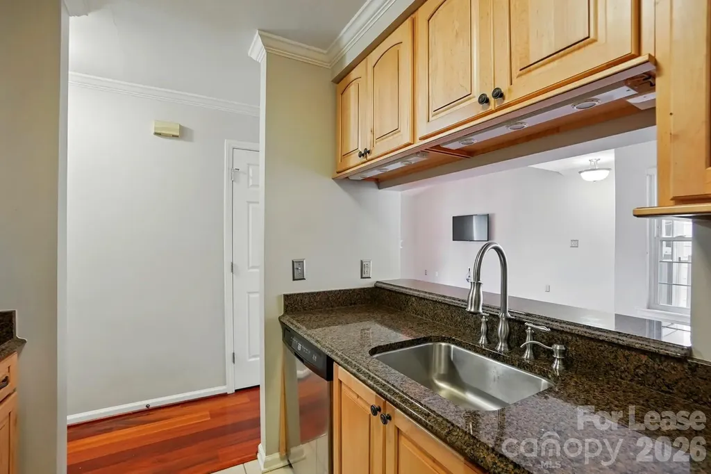 5007 Sharon Road Charlotte NC 28210