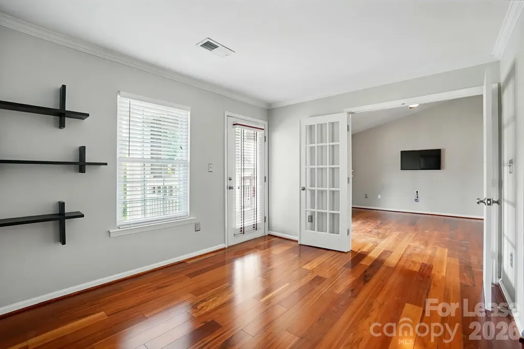 5007 Sharon Road Charlotte NC 28210