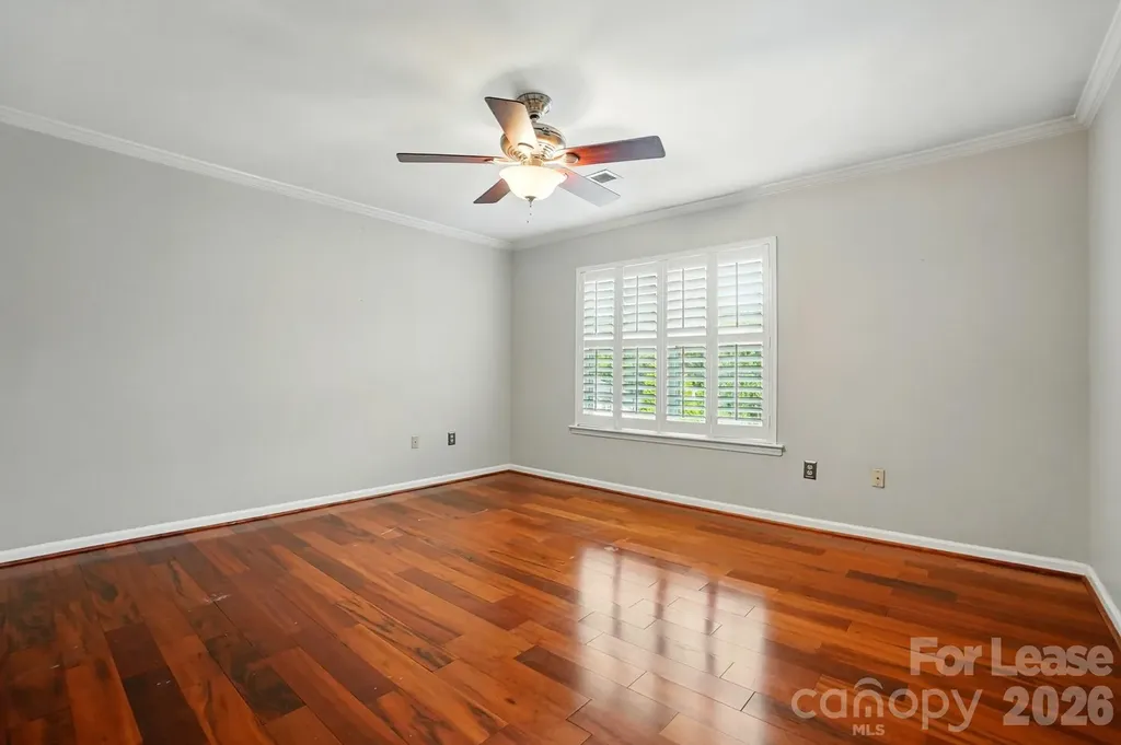 5007 Sharon Road Charlotte NC 28210