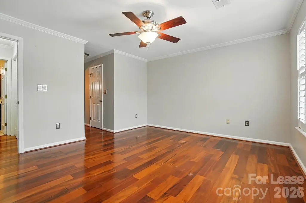 5007 Sharon Road Charlotte NC 28210
