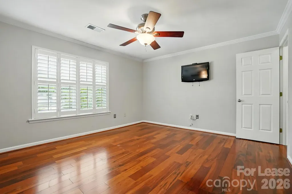 5007 Sharon Road Charlotte NC 28210