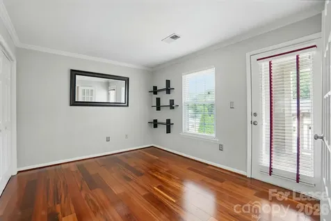 5007 Sharon Road Charlotte NC 28210