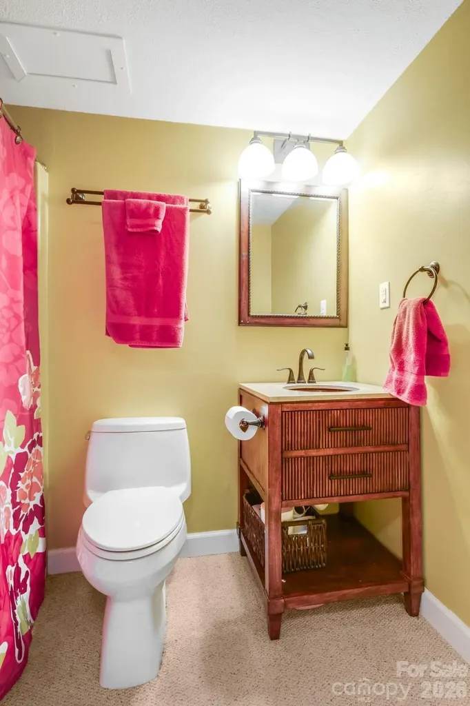 99 Oak Ridge Drive Pisgah Forest NC 28768