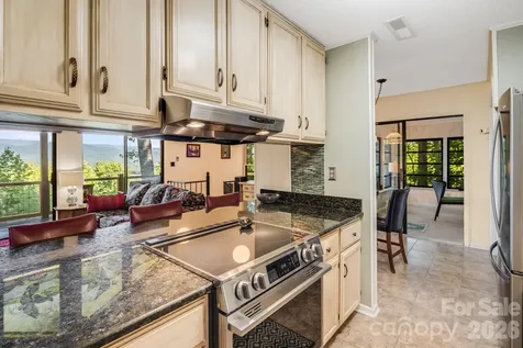 99 Oak Ridge Drive Pisgah Forest NC 28768