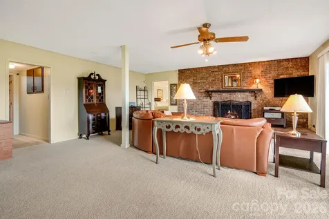 99 Oak Ridge Drive Pisgah Forest NC 28768