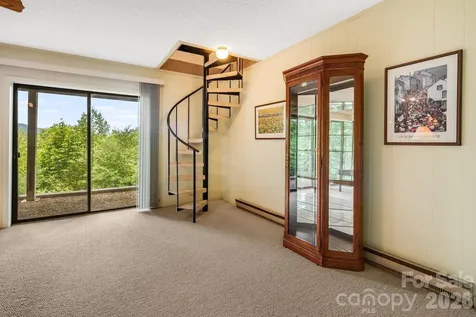 99 Oak Ridge Road Pisgah Forest NC 28768