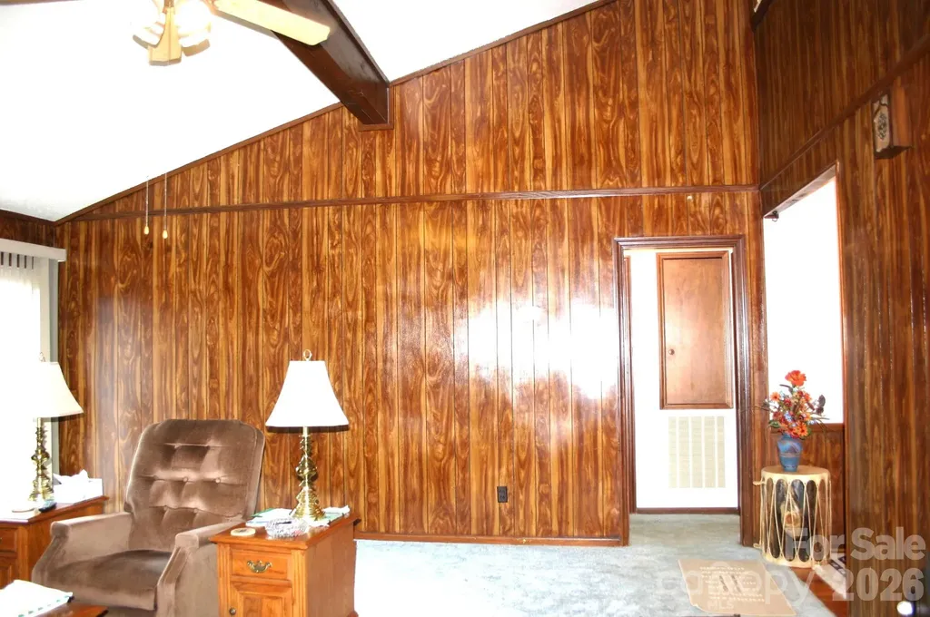 1647 Woodridge Circle Hickory NC 28602
