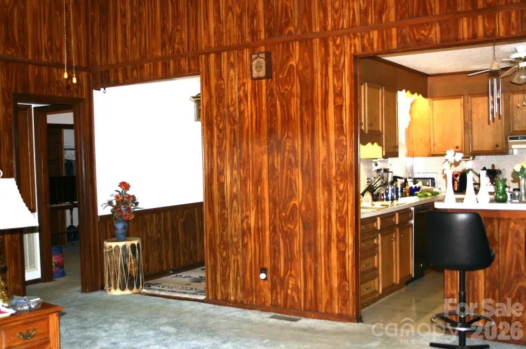 1647 Woodridge Circle Hickory NC 28602