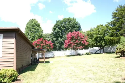 1647 Woodridge Circle Hickory NC 28602