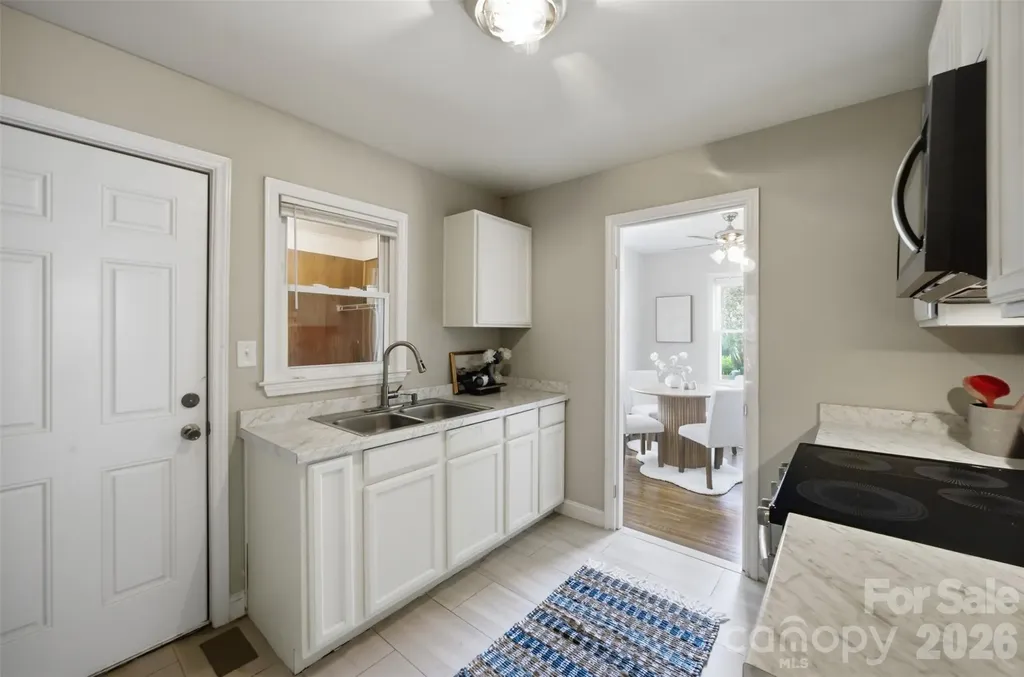 2516 Elon Street Charlotte NC 28208