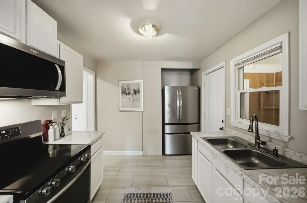2516 Elon Street Charlotte NC 28208