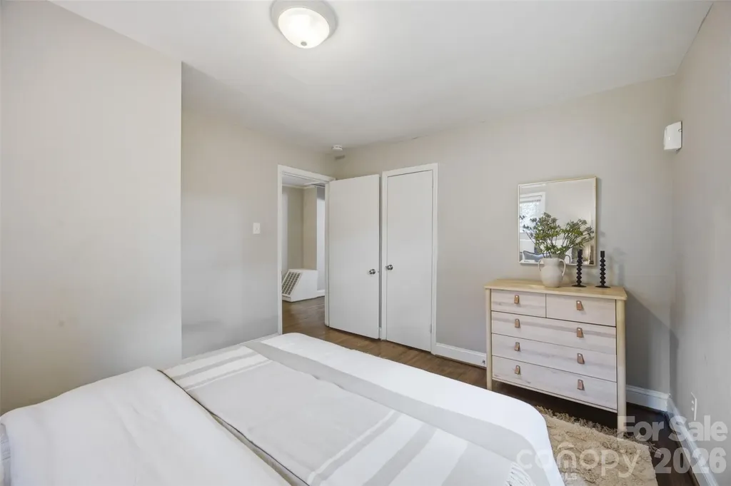 2516 Elon Street Charlotte NC 28208