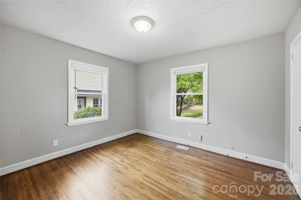 2516 Elon Street Charlotte NC 28208