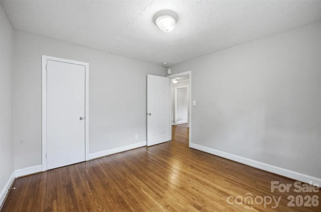 2516 Elon Street Charlotte NC 28208