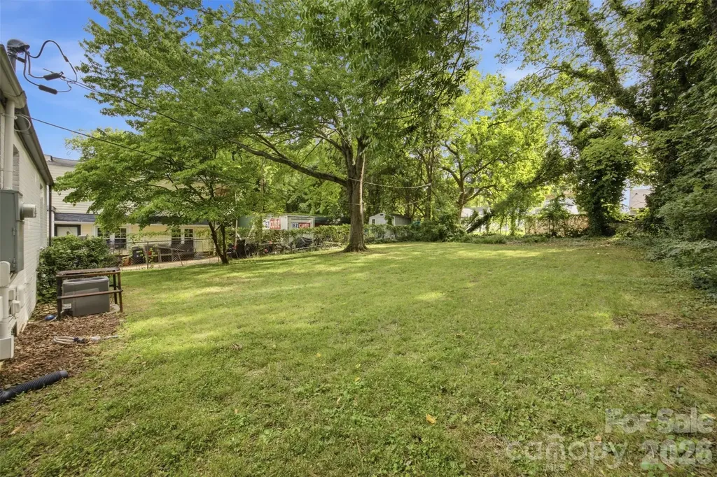 2516 Elon Street Charlotte NC 28208
