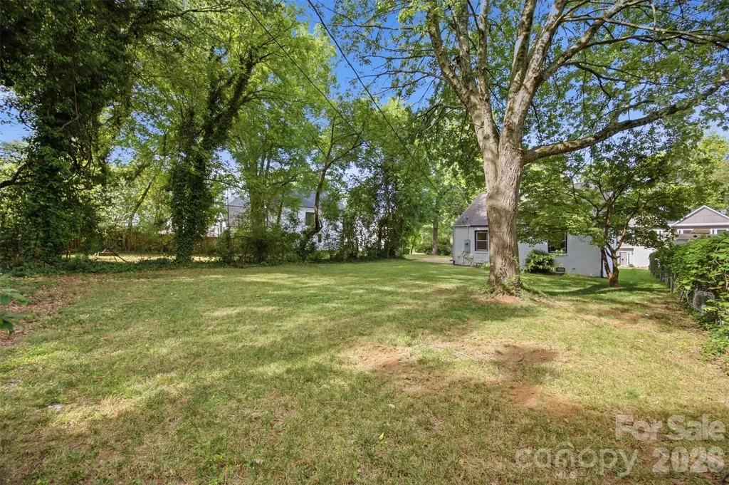 2516 Elon Street Charlotte NC 28208