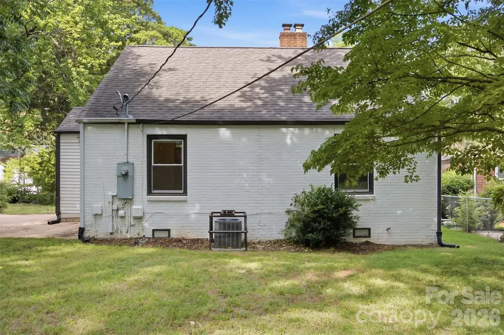 2516 Elon Street Charlotte NC 28208