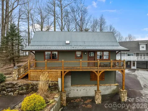 6773 Pinnacle Mountain Road Zirconia NC 28790