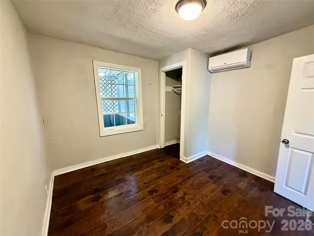 6 Leita Lane Asheville NC 28806