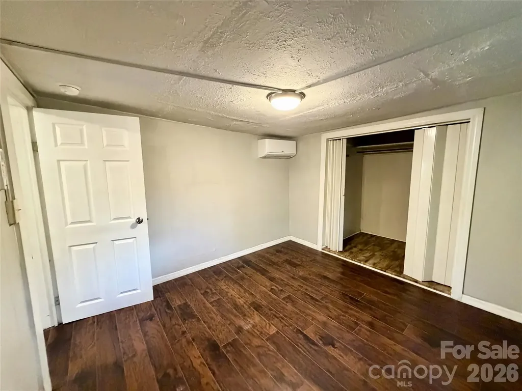 6 Leita Lane Asheville NC 28806