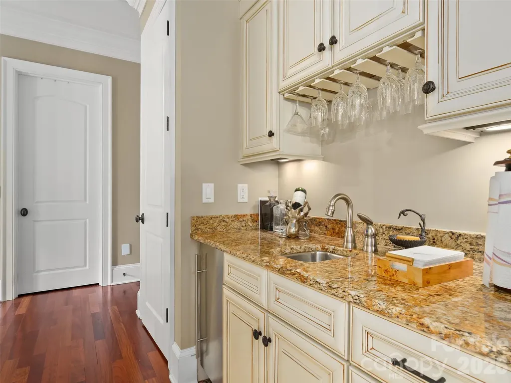 413 Barrington Drive Asheville NC 28803