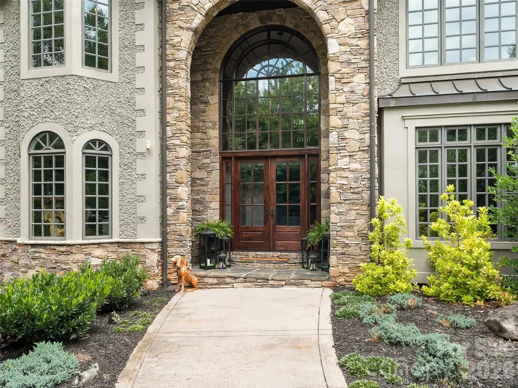 413 Barrington Drive Asheville NC 28803