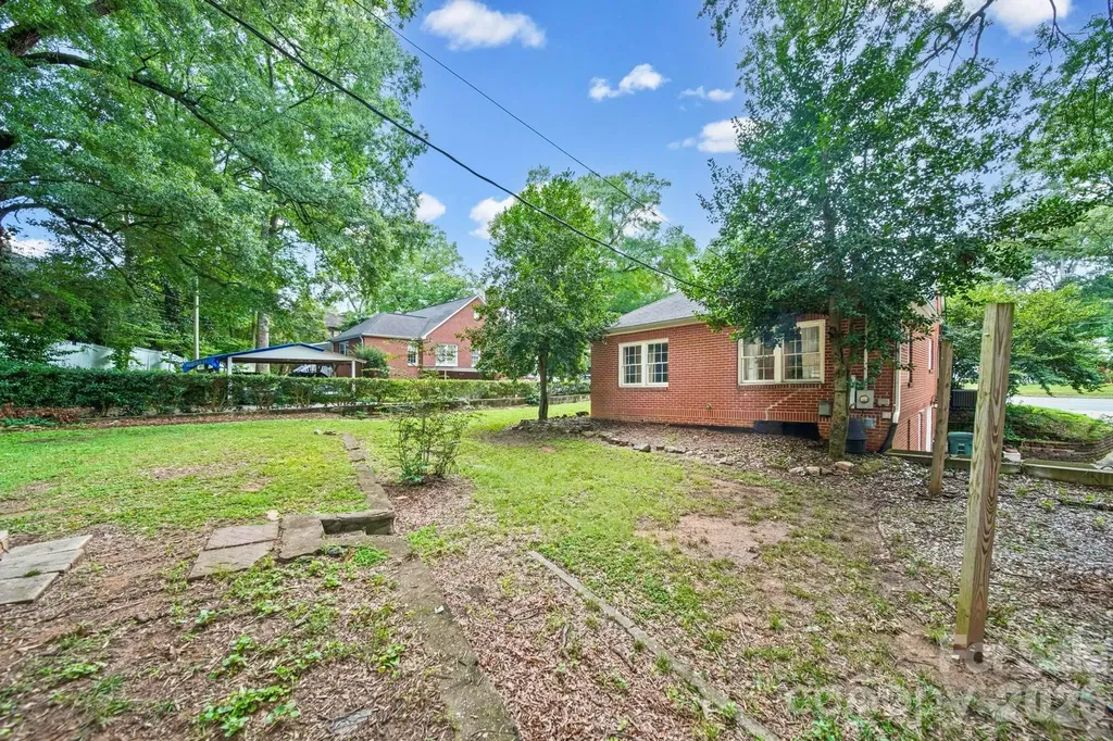 1214 S York Street Gastonia NC 28052