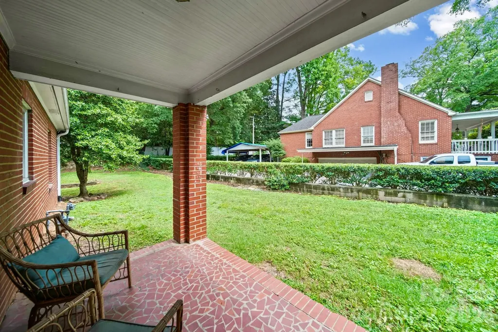 1214 S York Street Gastonia NC 28052