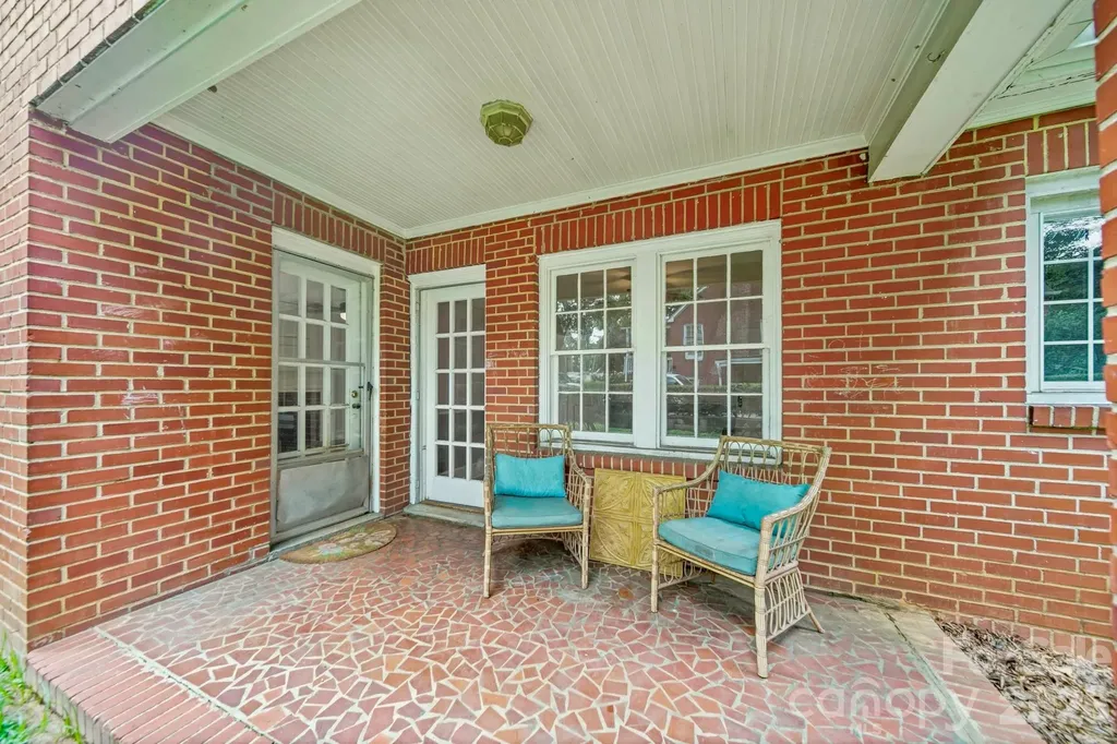 1214 S York Street Gastonia NC 28052