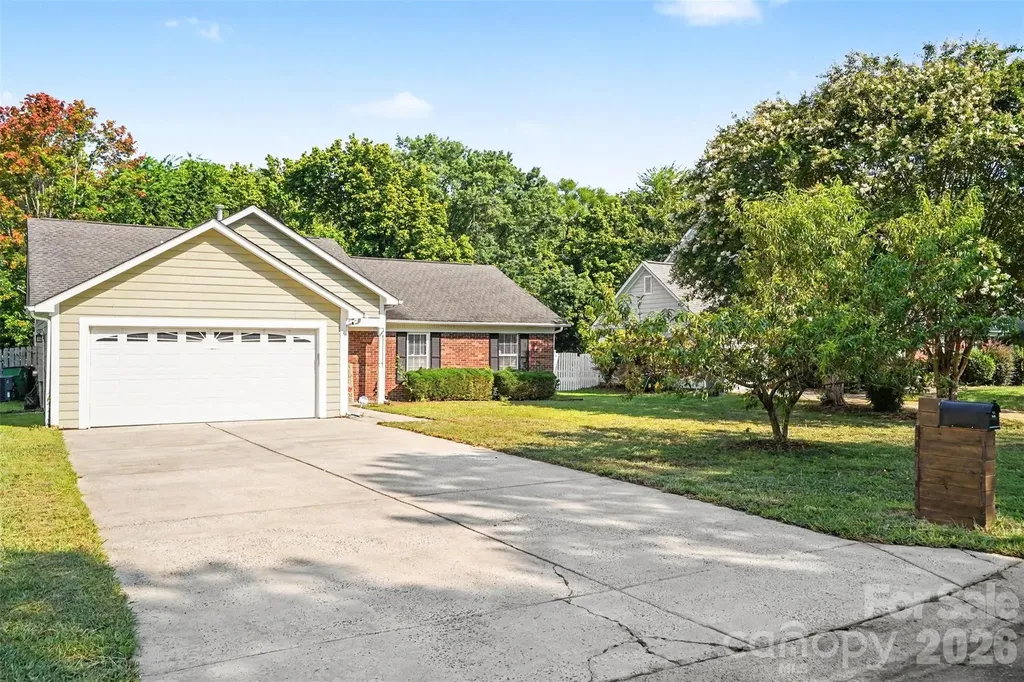 12109 Landing Green Drive Charlotte NC 28277