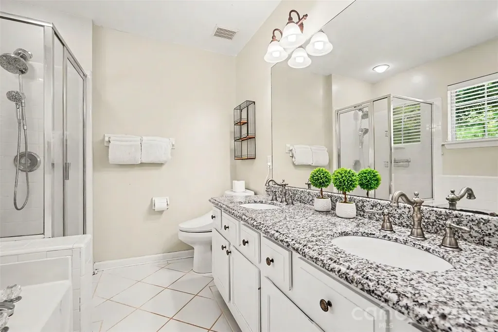 12109 Landing Green Drive Charlotte NC 28277