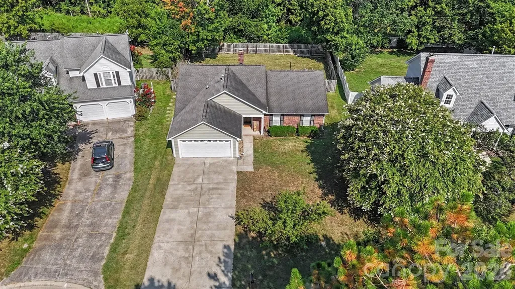 12109 Landing Green Drive Charlotte NC 28277