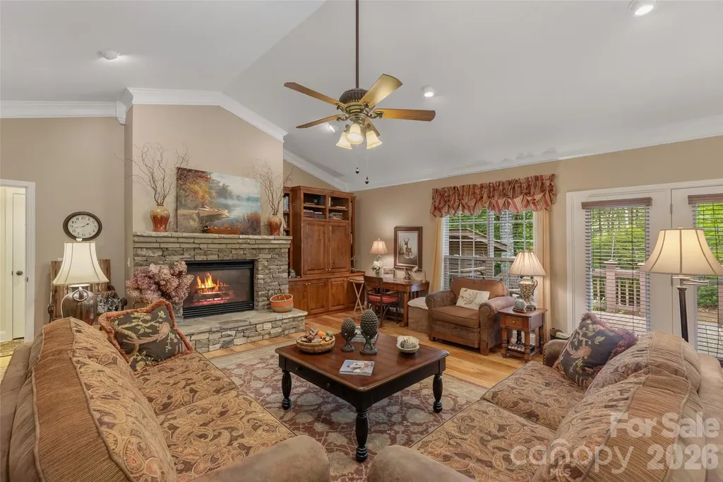 141 Dolly Lane Highlands NC 28741