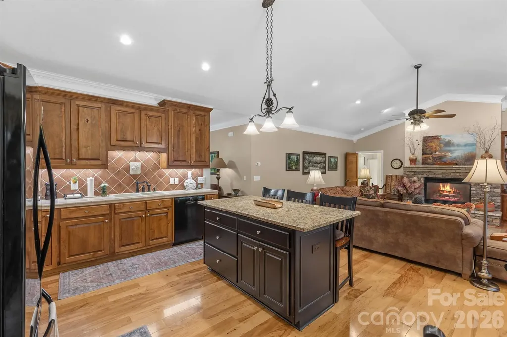 141 Dolly Lane Highlands NC 28741
