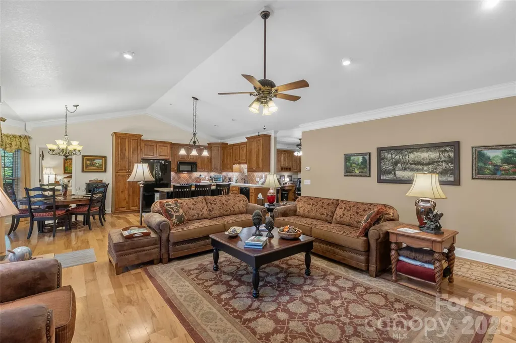 141 Dolly Lane Highlands NC 28741