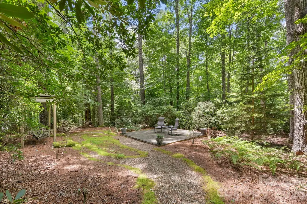 141 Dolly Lane Highlands NC 28741