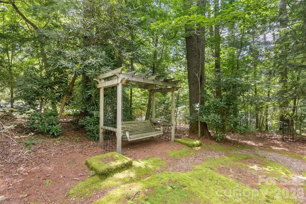 141 Dolly Lane Highlands NC 28741