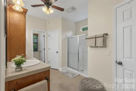141 Dolly Lane Highlands NC 28741