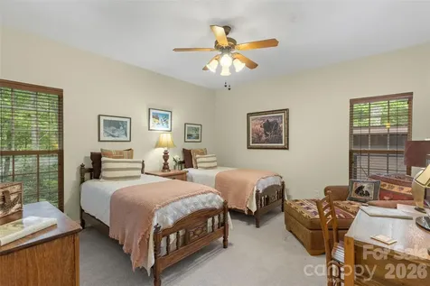 141 Dolly Lane Highlands NC 28741