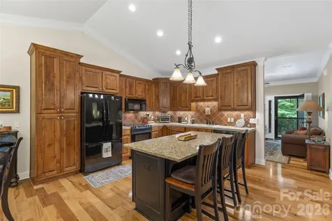141 Dolly Lane Highlands NC 28741