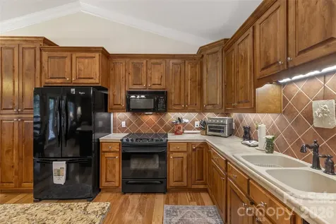141 Dolly Lane Highlands NC 28741