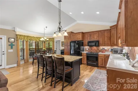 141 Dolly Lane Highlands NC 28741