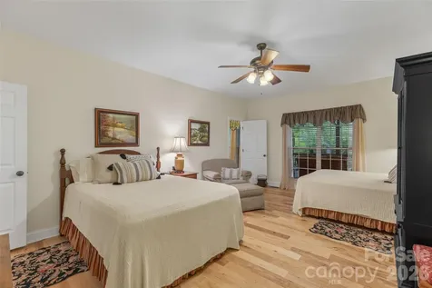 141 Dolly Lane Highlands NC 28741