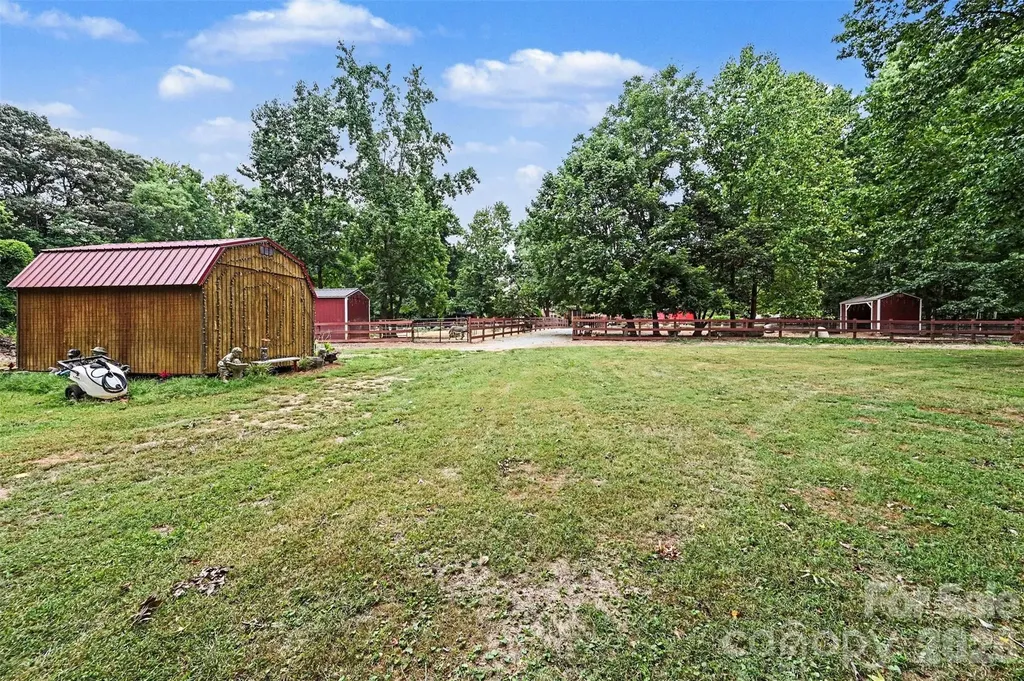 3999 Fincher Road Matthews NC 28104