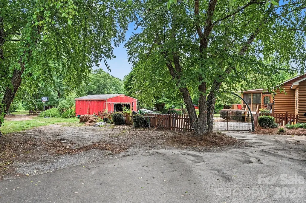 3999 Fincher Road Matthews NC 28104