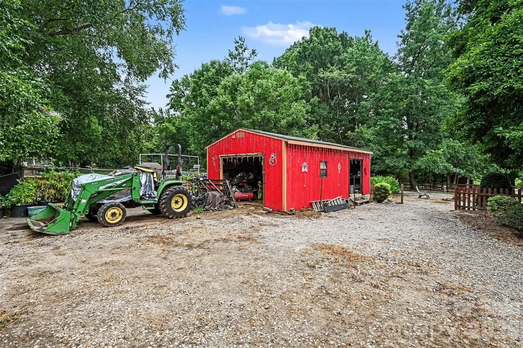 3999 Fincher Road Matthews NC 28104